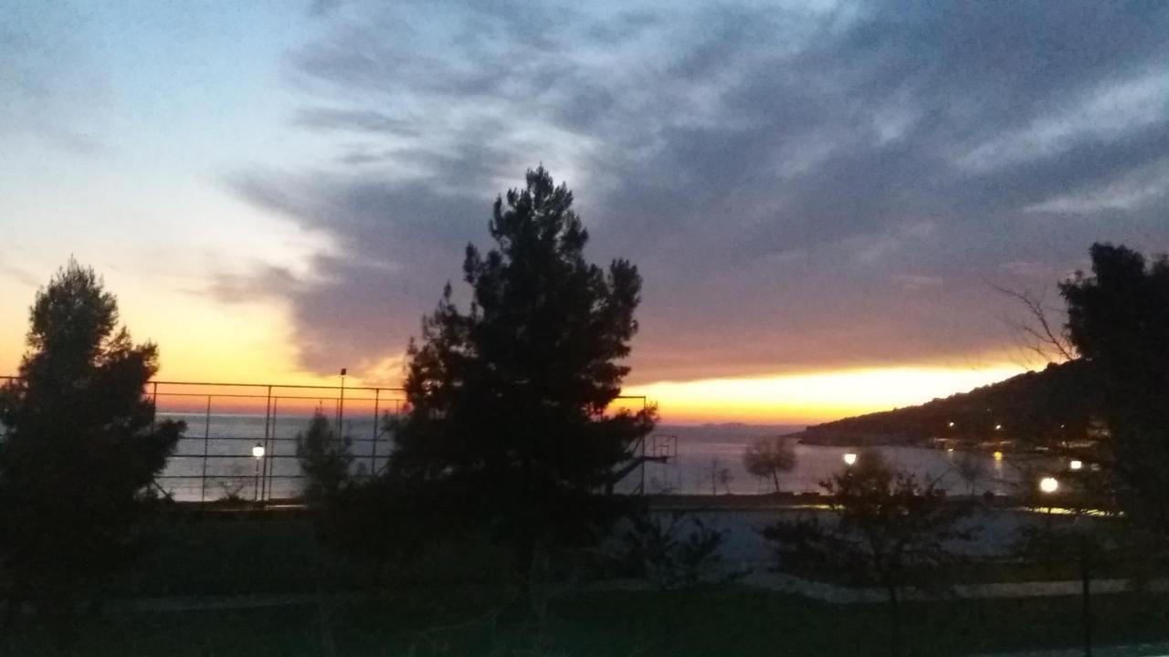 Aegean View Seaside Apartment Kavala Exterior photo